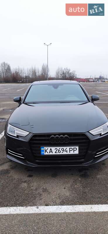 Седан Audi A4 2017 в Киеве