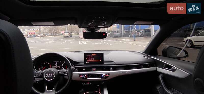 Седан Audi A4 2017 в Киеве
