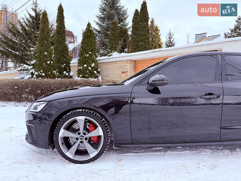 Седан Audi A4 2024 в Киеве