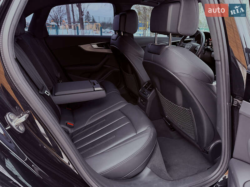 Седан Audi A4 2024 в Киеве