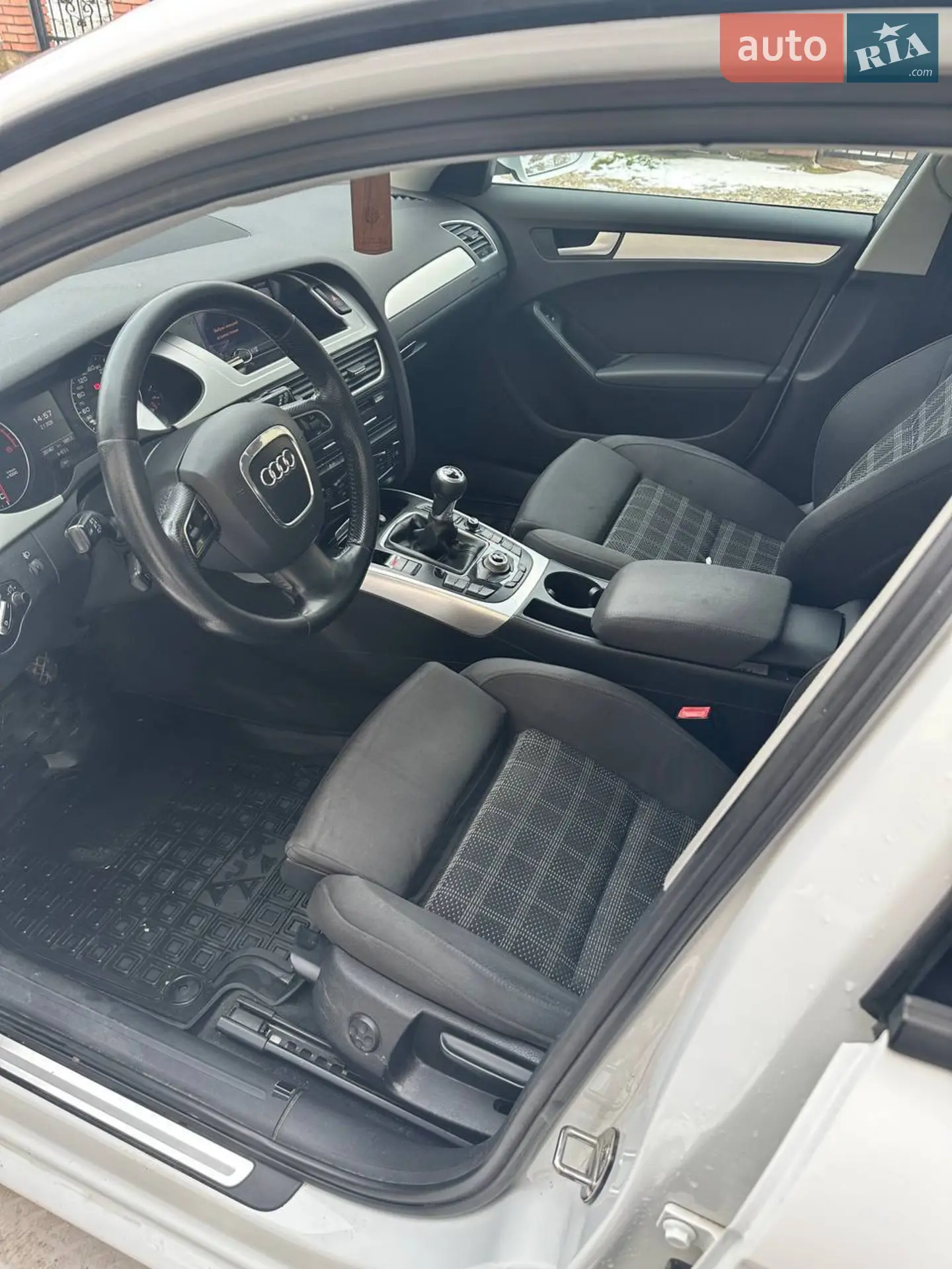 2011 Audi A4 - мініатюра 3