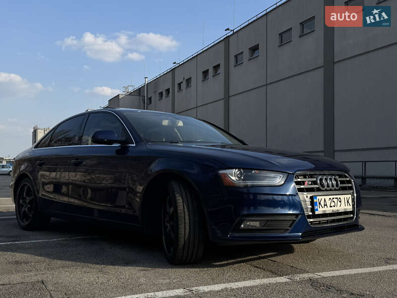 Седан Audi A4 2012 в Измаиле