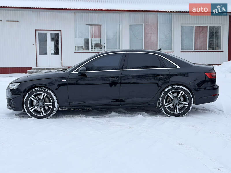 Седан Audi A4 2017 в Ромнах