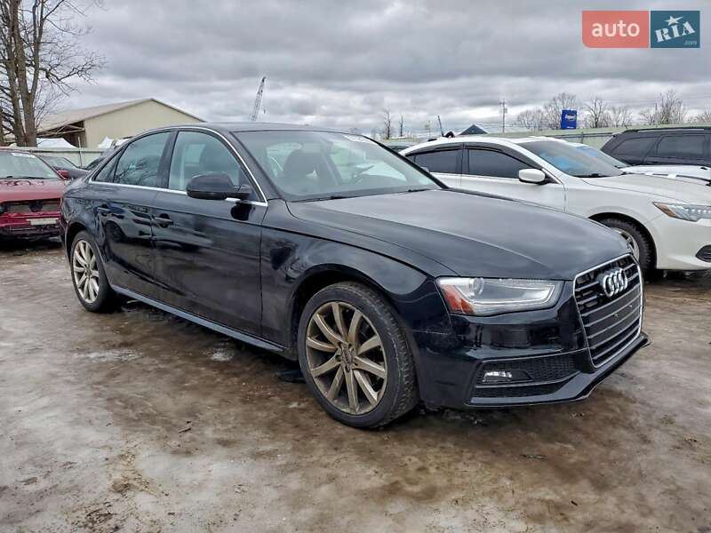 Седан Audi A4 2013 в Львові