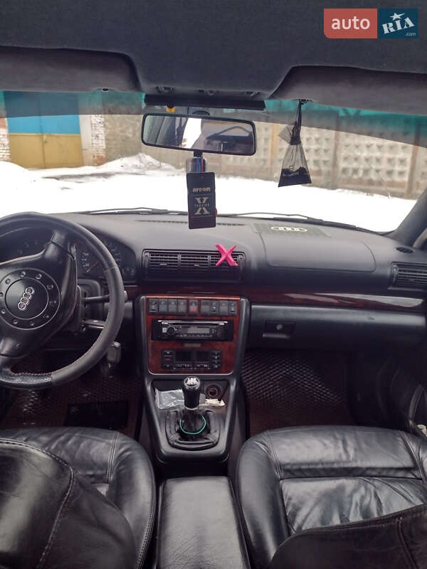 Универсал Audi A4 1996 в Виньковцах