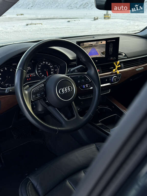 Седан Audi A4 2020 в Львові