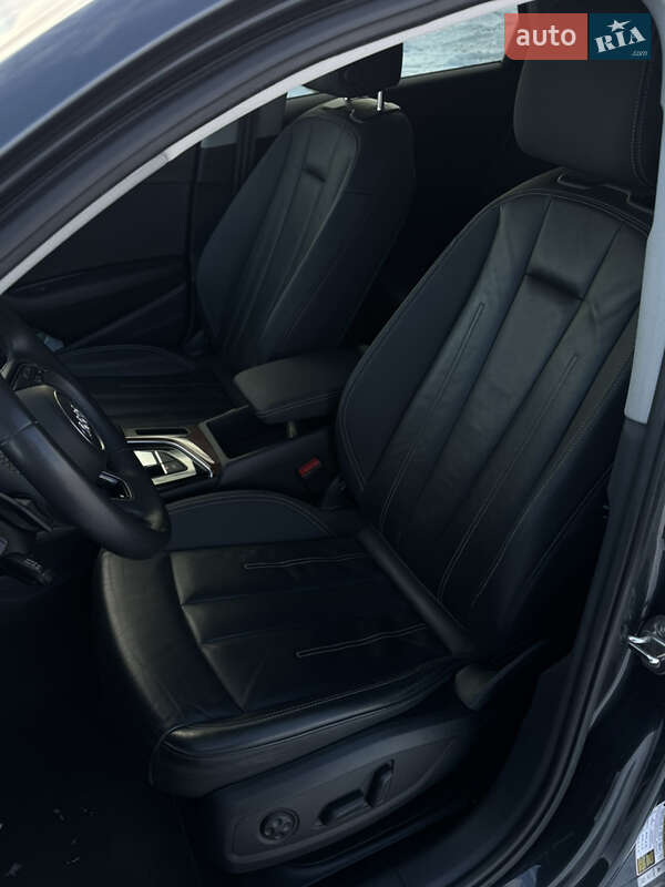 Седан Audi A4 2020 в Львові