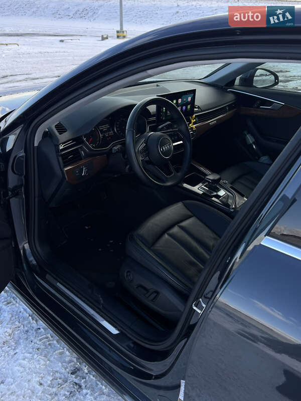 Седан Audi A4 2020 в Львові