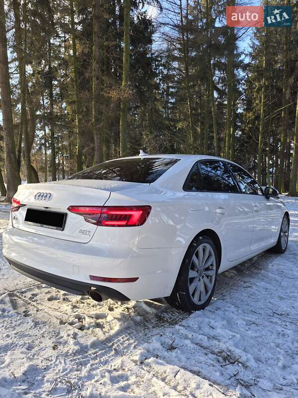 Седан Audi A4 2017 в Львові