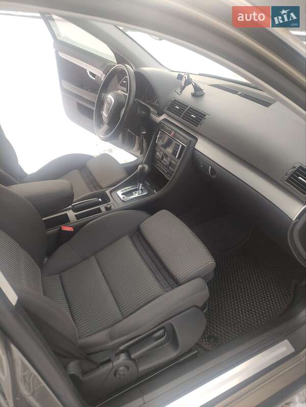 Седан Audi A4 2005 в Львові