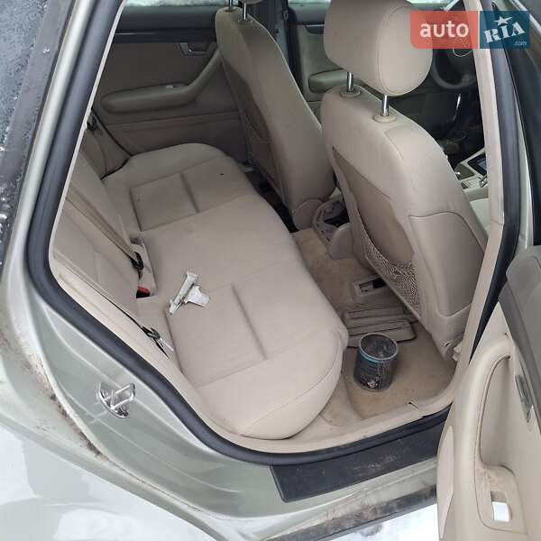 Універсал Audi A4 2002 в Пустомитах