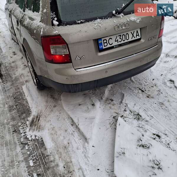 Універсал Audi A4 2002 в Пустомитах