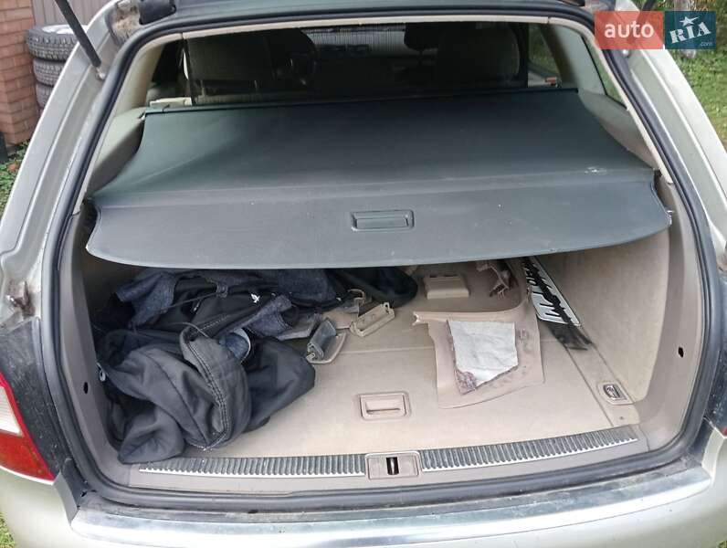 Універсал Audi A4 2002 в Пустомитах