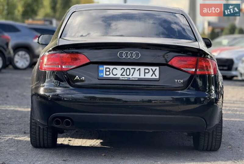 Седан Audi A4 2012 в Львове