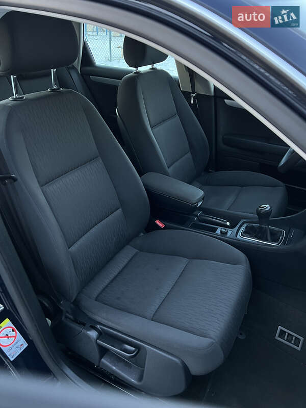 Седан Audi A4 2006 в Ровно