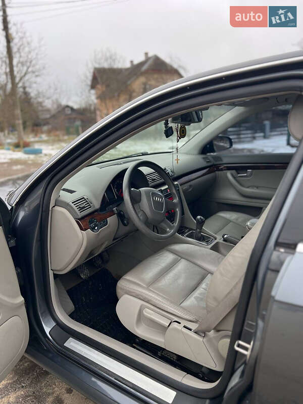 Седан Audi A4 2005 в Калуші