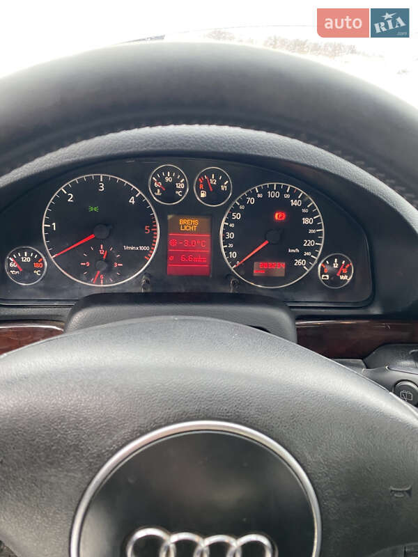 Седан Audi A4 1996 в Баре