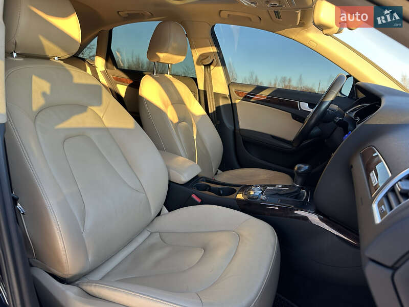 Седан Audi A4 2012 в Львові