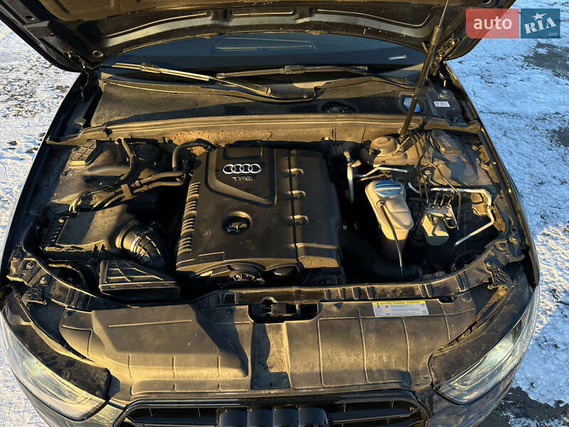 Седан Audi A4 2012 в Львові