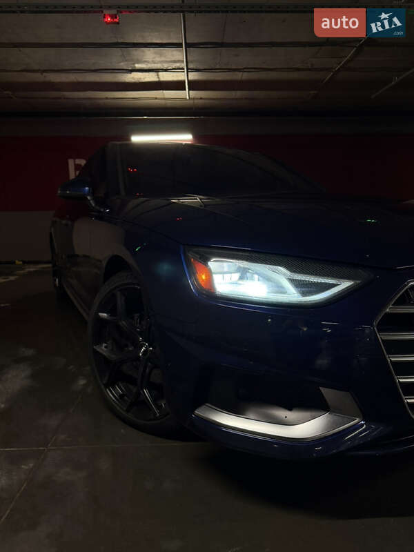 Седан Audi A4 2020 в Харькове