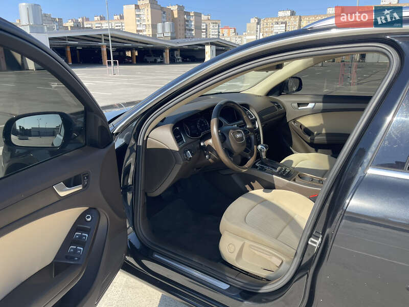 Универсал Audi A4 2013 в Киеве