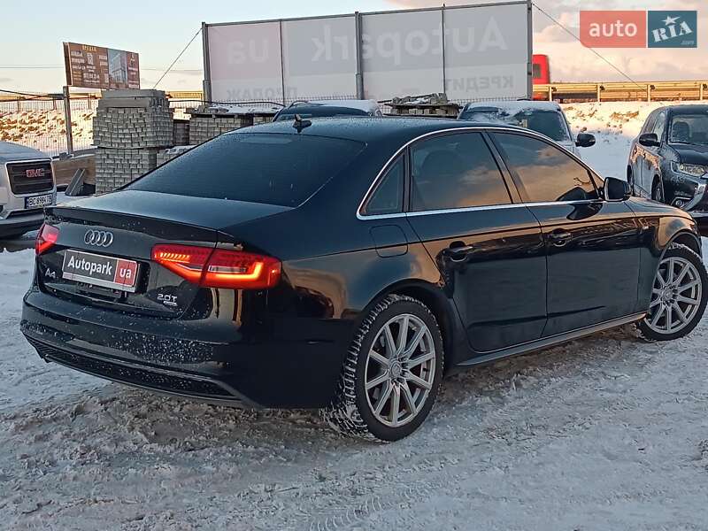 Седан Audi A4 2014 в Львове