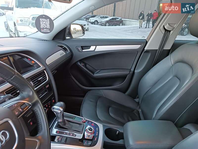 Седан Audi A4 2014 в Львове