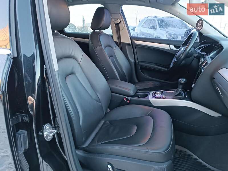 Седан Audi A4 2014 в Львове
