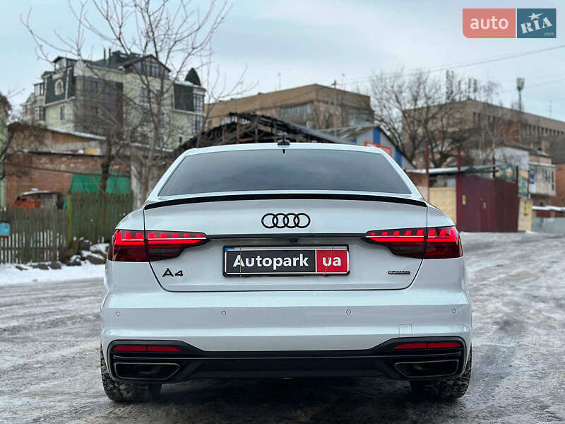 Седан Audi A4 2022 в Киеве