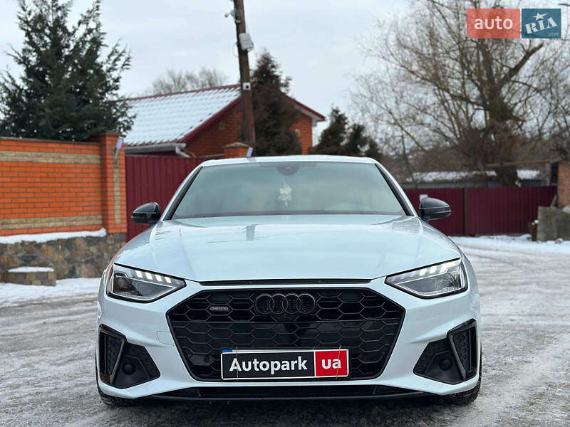 Седан Audi A4 2022 в Киеве