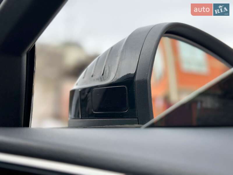 Седан Audi A4 2022 в Киеве