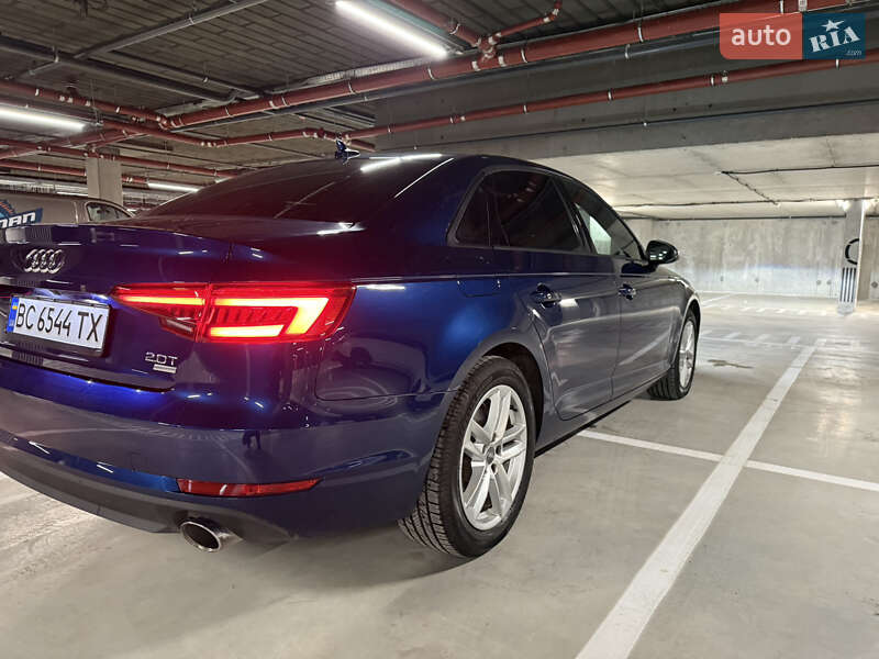 Седан Audi A4 2017 в Львове