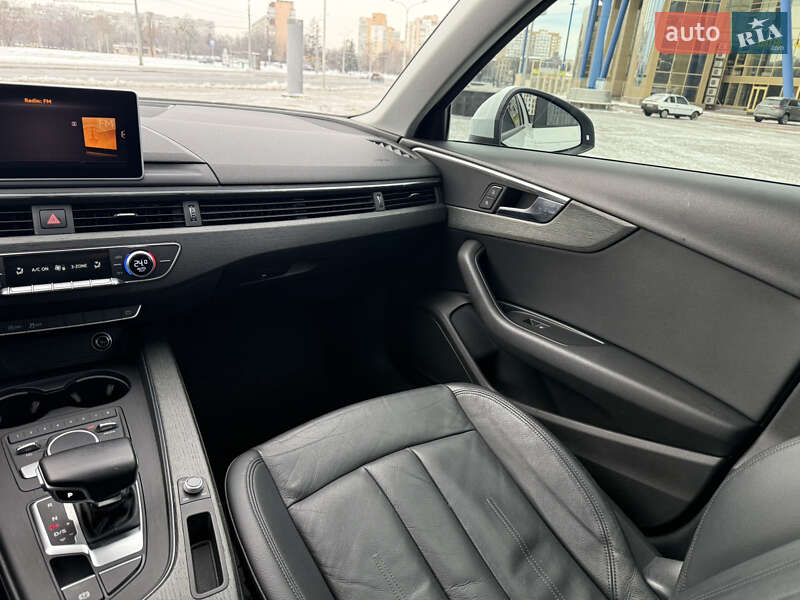 Седан Audi A4 2016 в Харкові