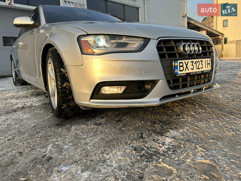 Седан Audi A4 2013 в Виннице