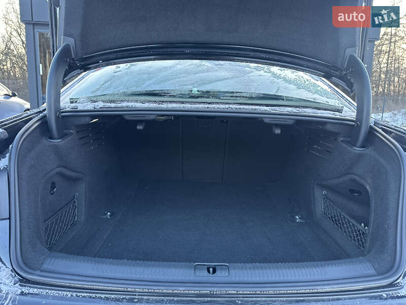 Седан Audi A4 2016 в Львове