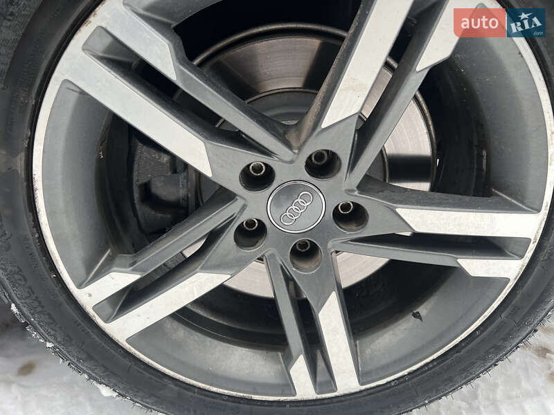 Седан Audi A4 2016 в Виннице