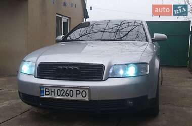 Седан Audi A4 2001 в Роздільній