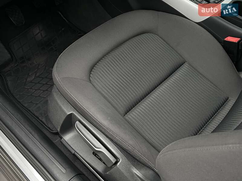 Универсал Audi A4 2015 в Киеве