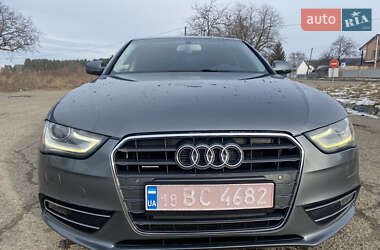 Седан Audi A4 2013 в Вижнице
