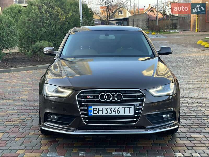 Седан Audi A4 2013 в Одессе
