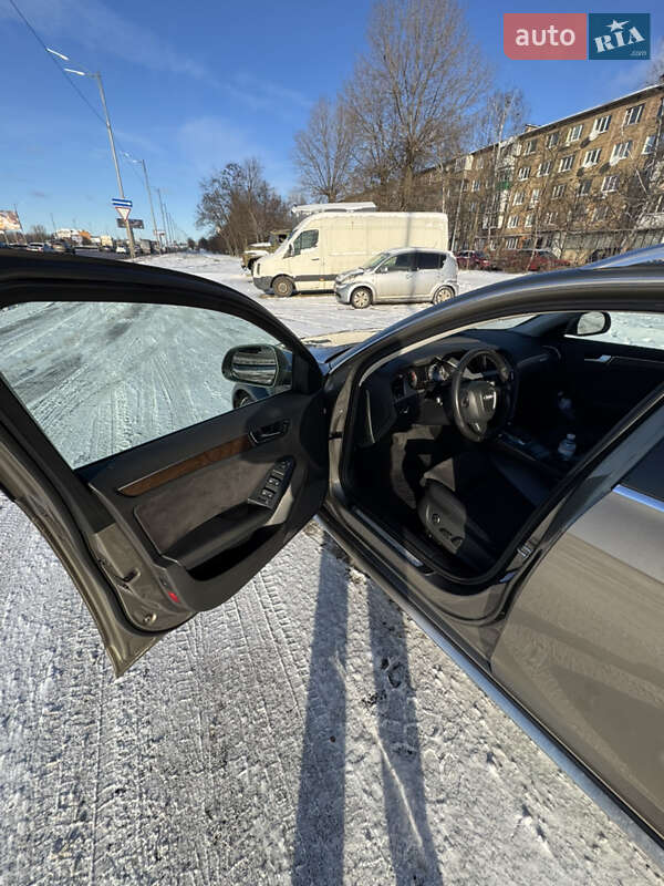 Универсал Audi A4 2011 в Киеве