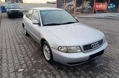 Седан Audi A4 1998 в Одессе