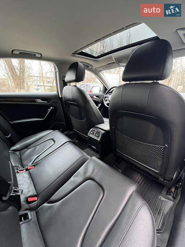 Седан Audi A4 2013 в Николаеве