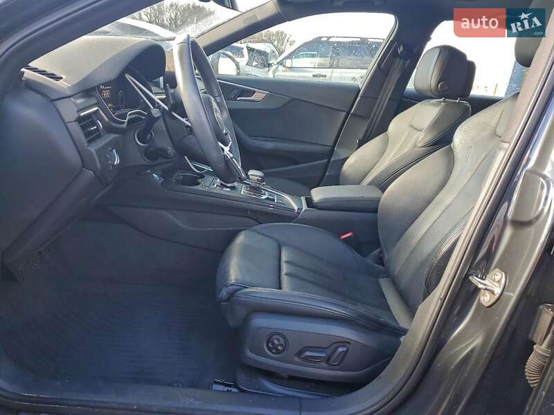 Седан Audi A4 2017 в Львові