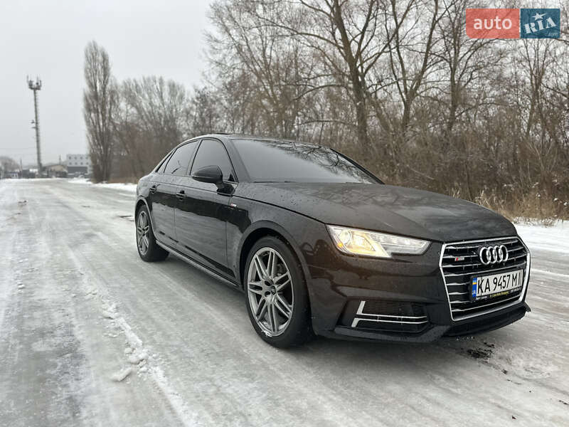 Седан Audi A4 2017 в Киеве