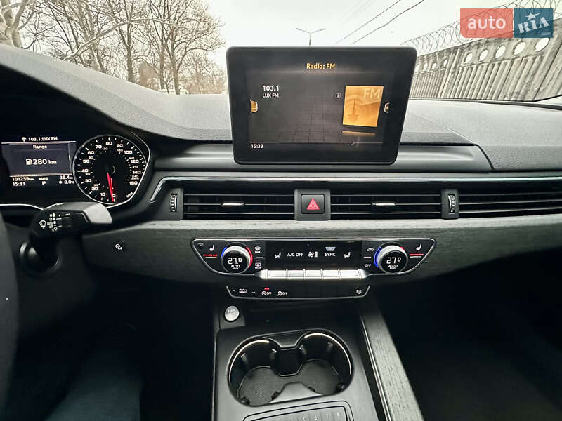 Седан Audi A4 2017 в Киеве