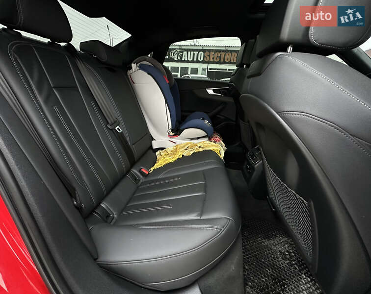 Седан Audi A4 2023 в Харькове
