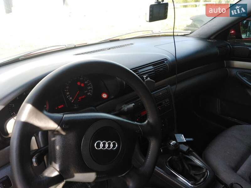 Седан Audi A4 1999 в Івано-Франківську