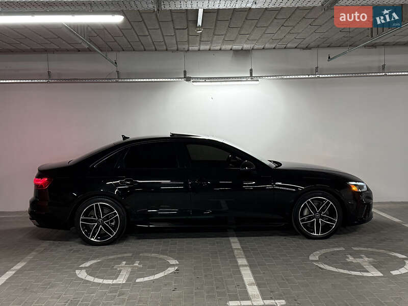 Седан Audi A4 2023 в Киеве