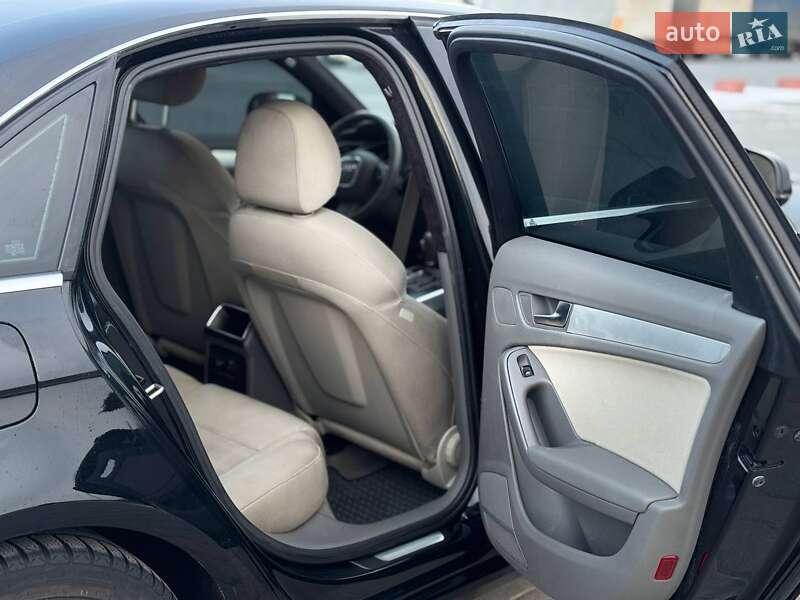 Седан Audi A4 2009 в Чернівцях